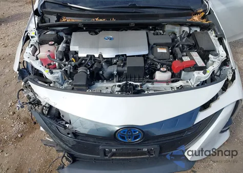 2020 Toyota Prius Prime Limited z USA, uszkodzony, nr VIN JTDKARFP5L3152132